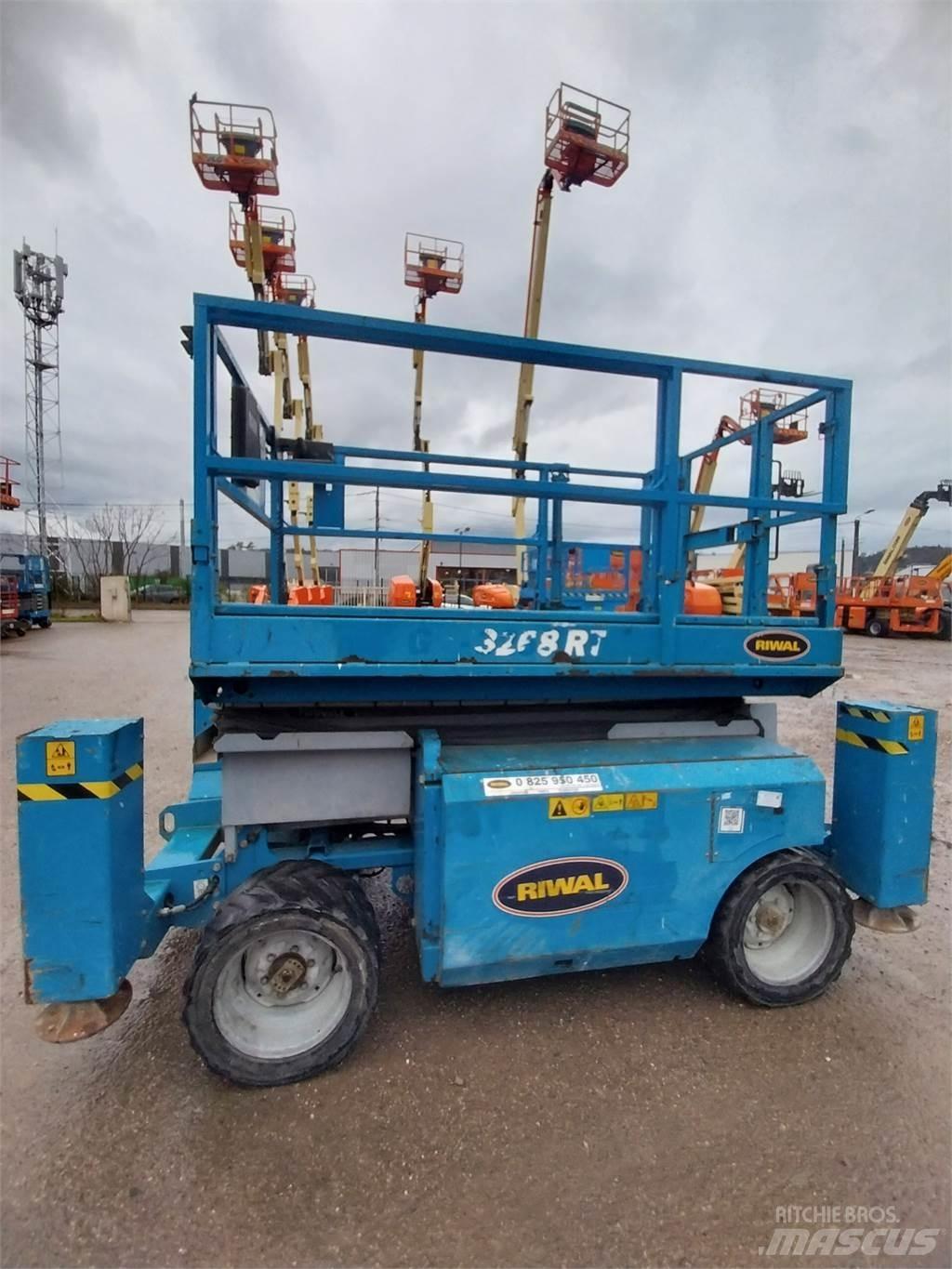 Genie GS3268RT Nožnicové zdvíhacie plošiny