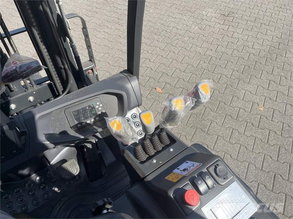 Bobcat B18NS Akumulátorové vozíky