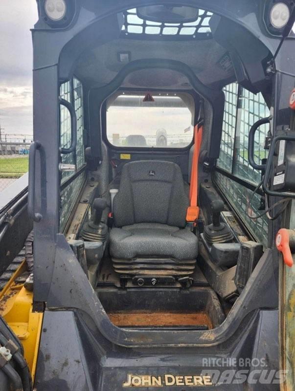 John Deere 333G Šmykom riadené nakladače