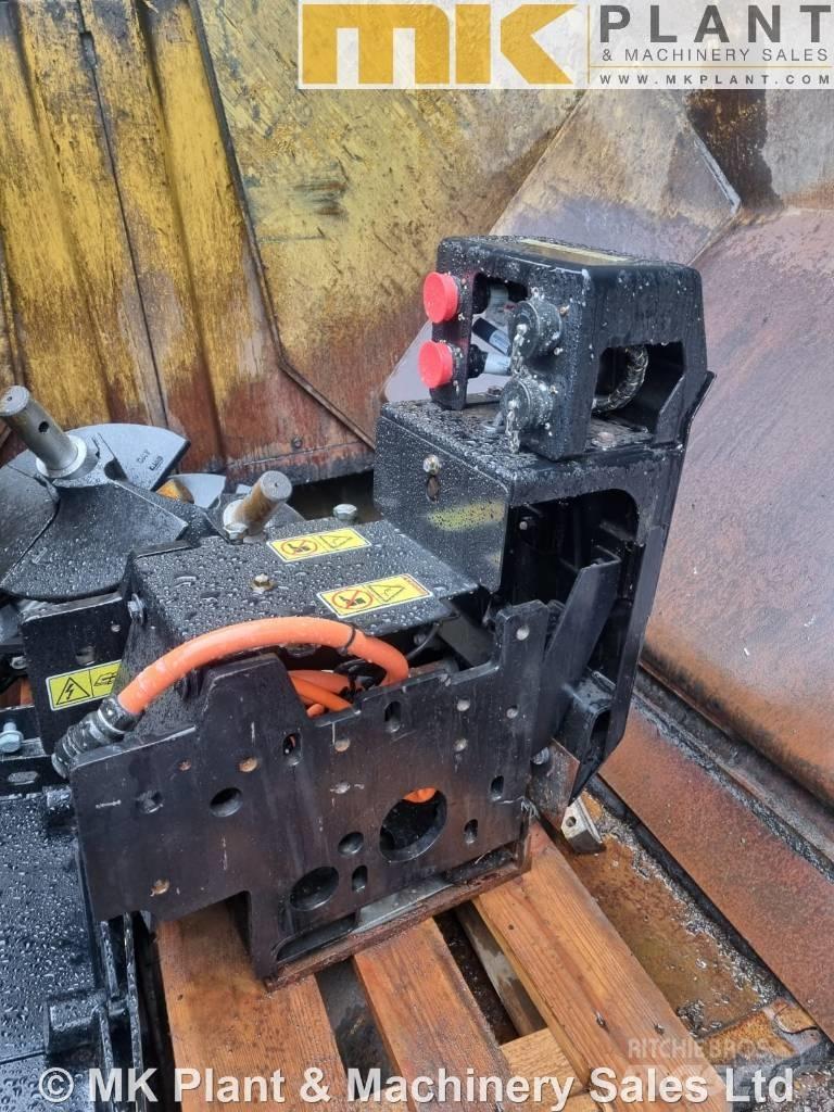 CAT AP 500 F Finišéry