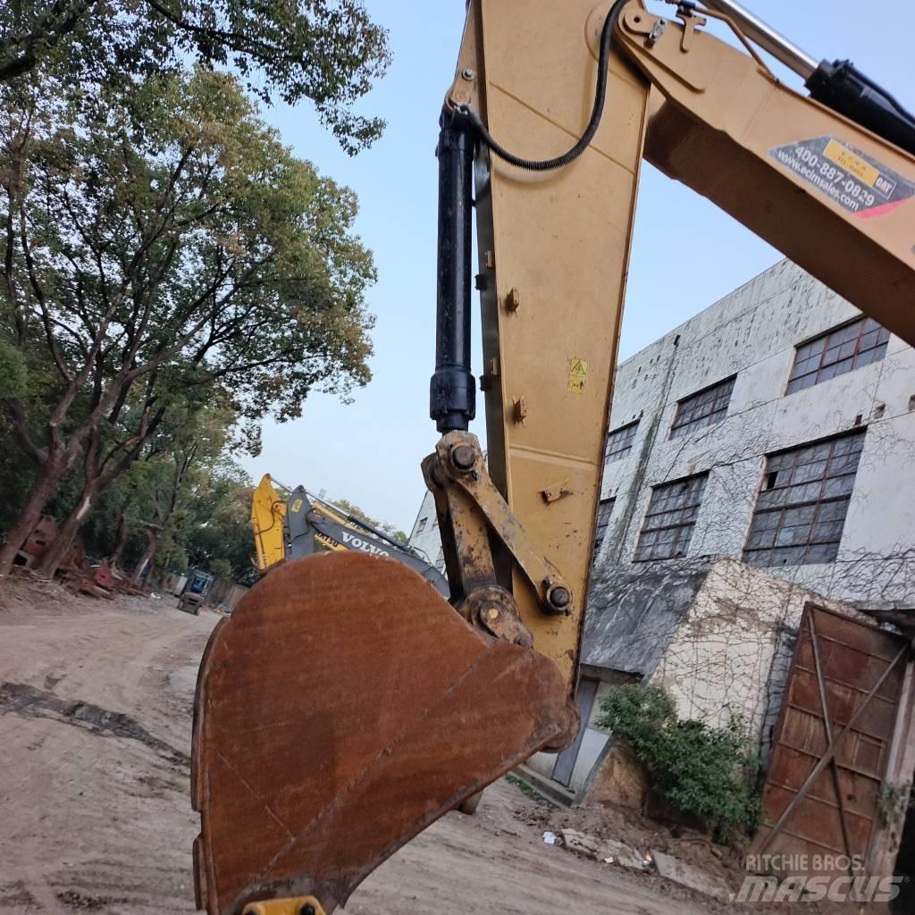 CAT 330GC Pásové rýpadlá