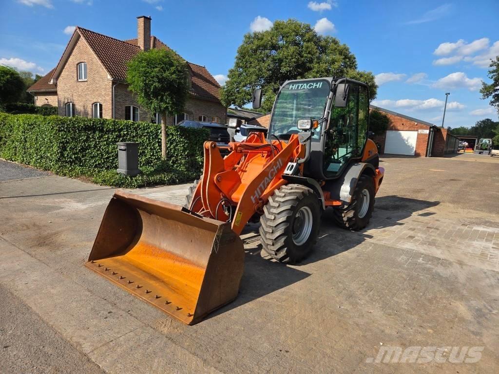 Hitachi ZW 75 Kolesové nakladače