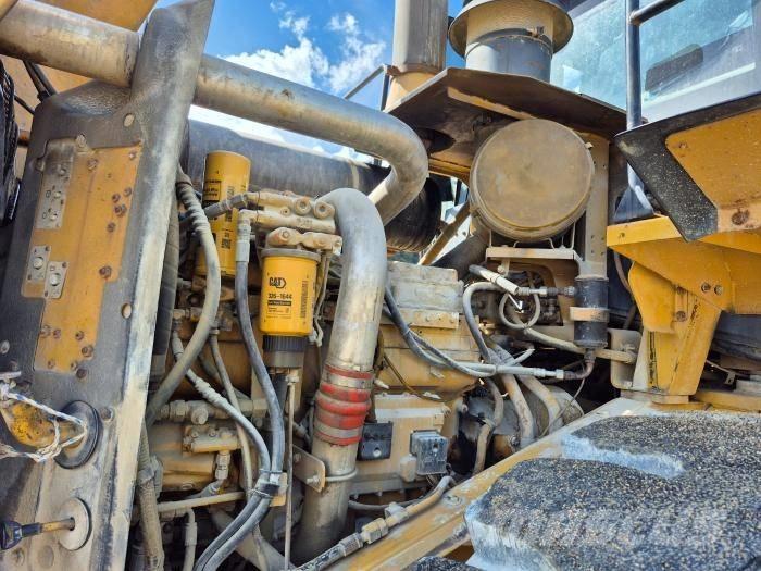 CAT 966G-2 Kolesové nakladače