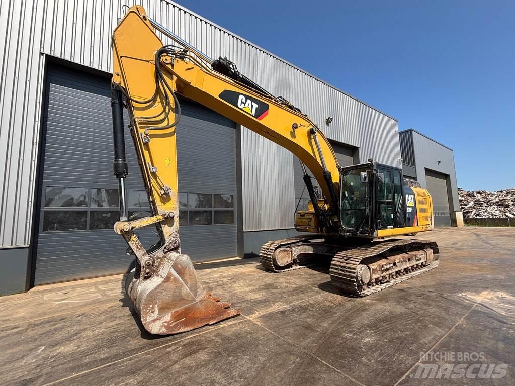 CAT 330FL Špeciálne bagre
