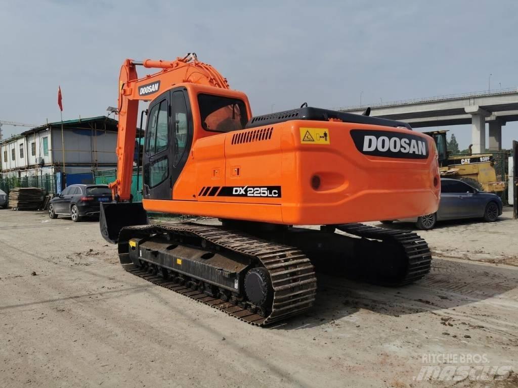 Doosan DX 225 LC Pásové rýpadlá