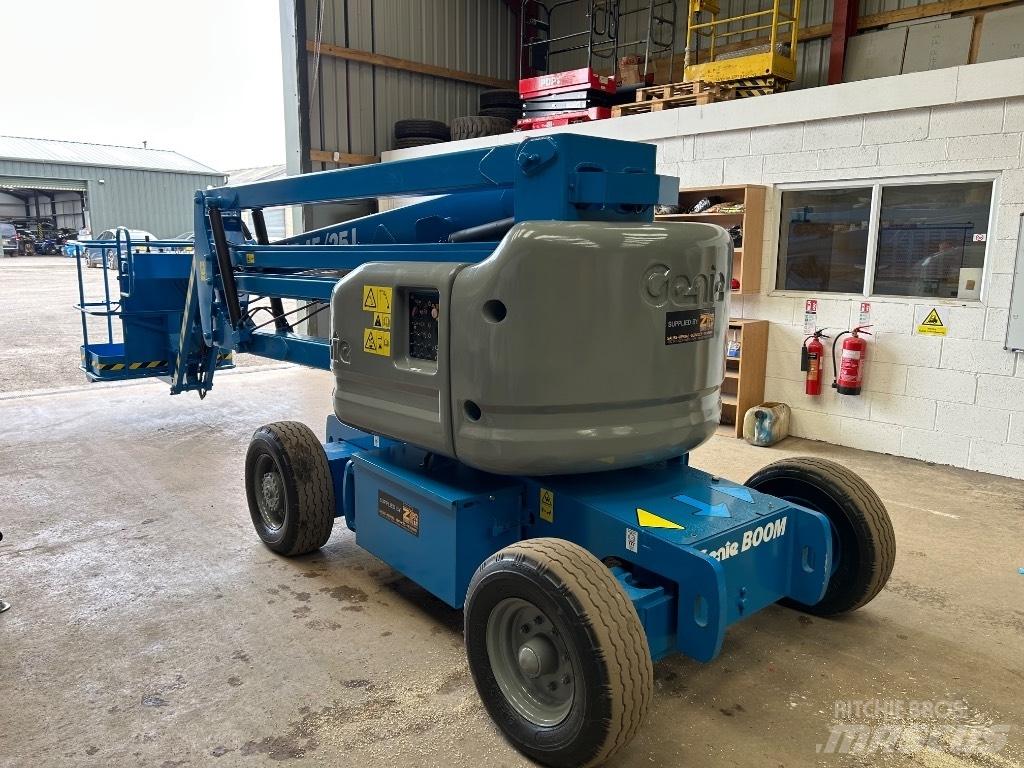 Genie Z45/35J DC Kĺbové plošiny