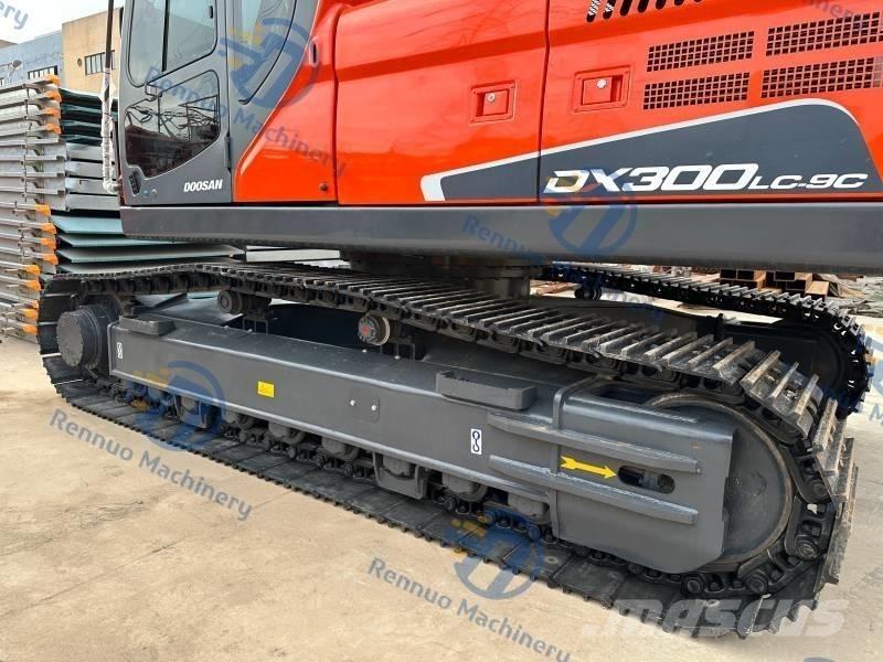 Doosan DX 300LC-9C Pásové rýpadlá