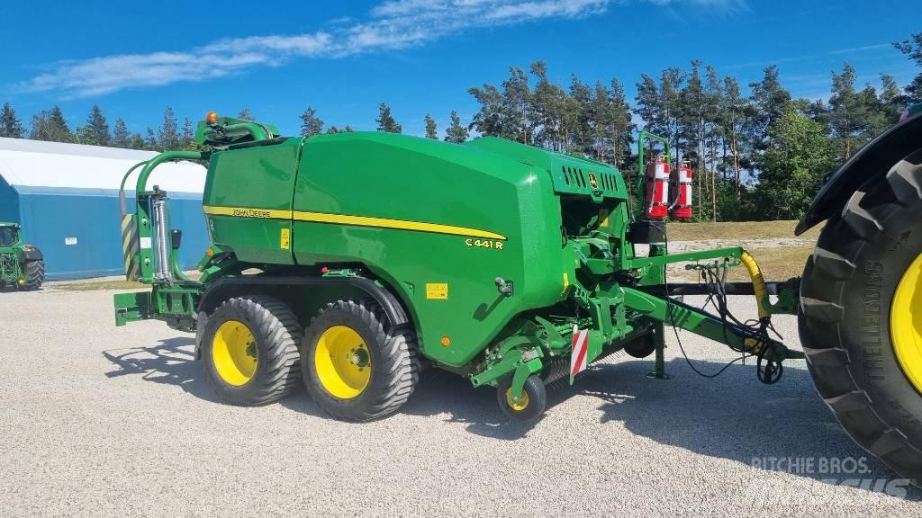 John Deere C441R Lisy na okrúhle balíky