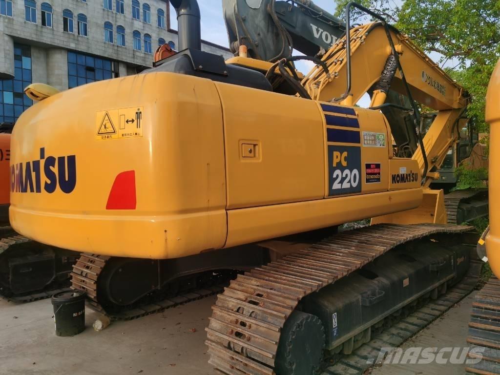 Komatsu PC 220-7 Pásové rýpadlá