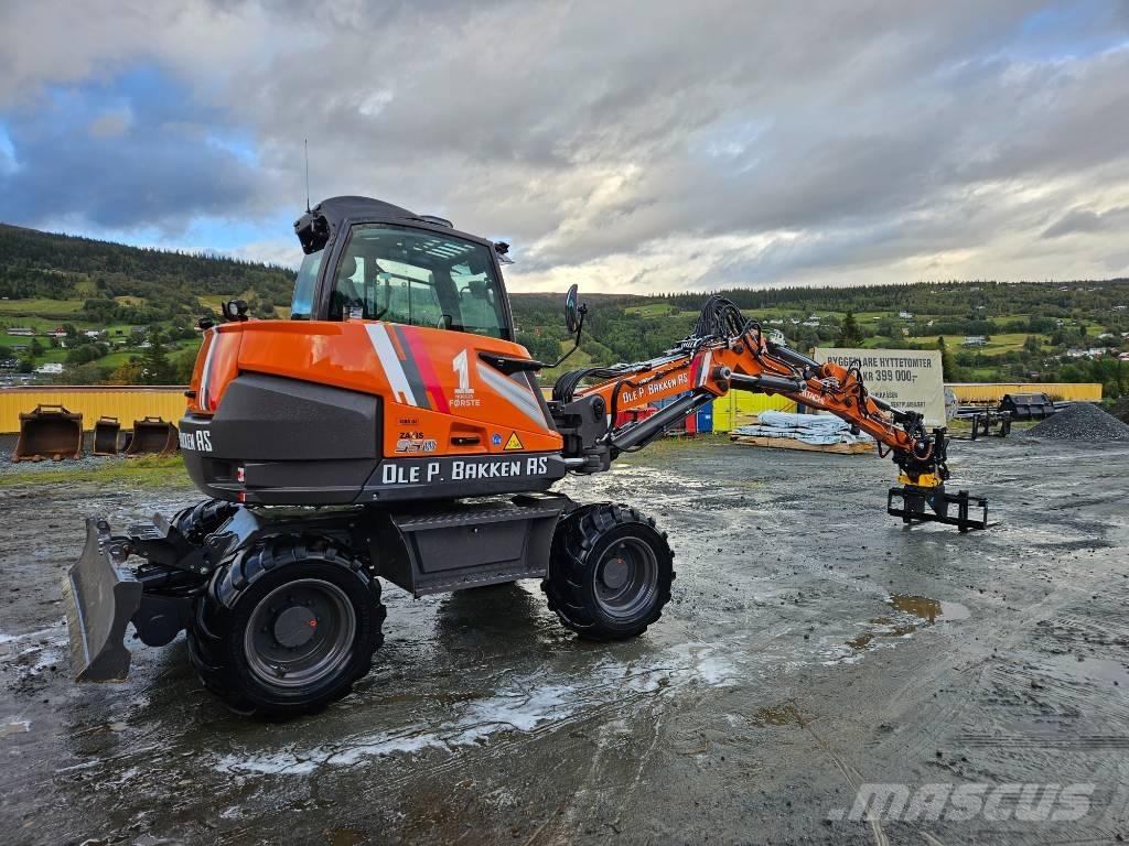 Hitachi ZX 95 W-7 Kolesové rýpadlá