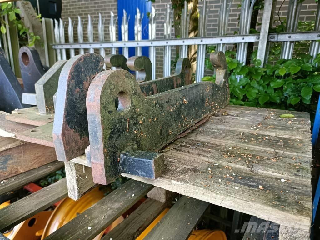 JCB WELD ON BRACKETS Ďalšie nakladače, rýpadlá a príslušenstvo