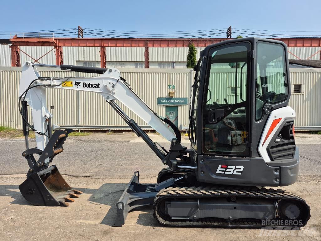 Bobcat E 32i Pásové rýpadlá