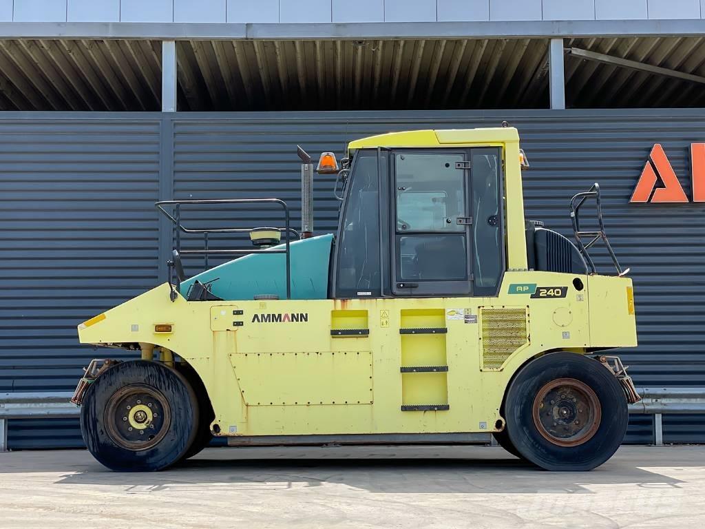 Ammann AP 240 Pneumatikové valce