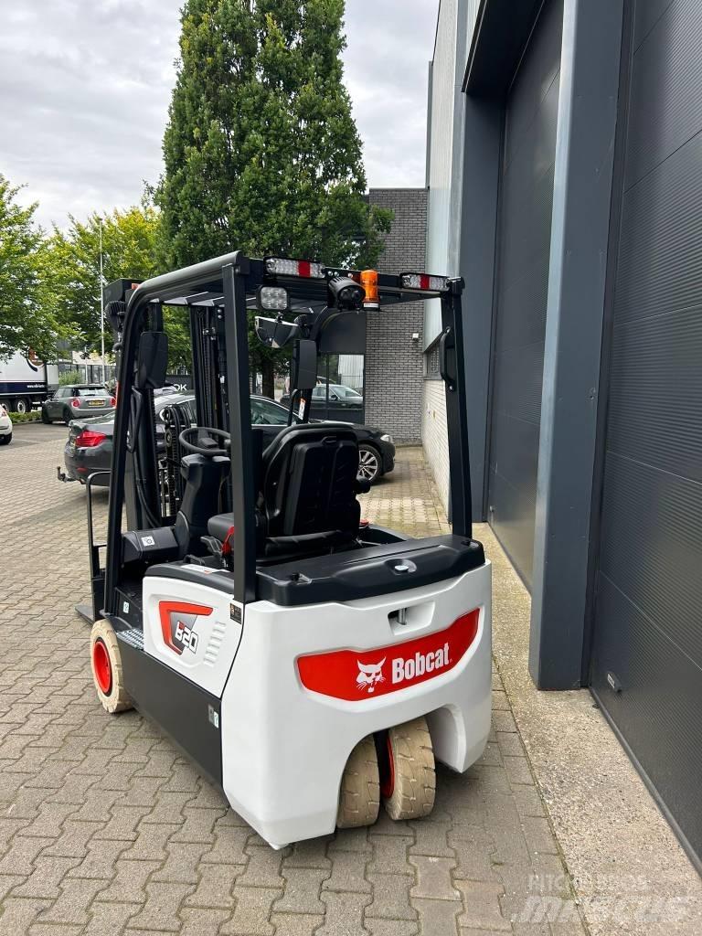 Bobcat B 20 T-7 Plus Akumulátorové vozíky