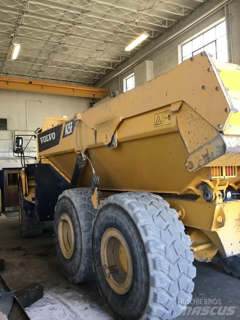 Volvo A 25 F Kĺbové nákladné autá