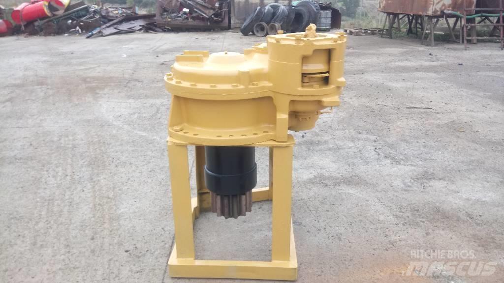 CAT 245 Prevodovka