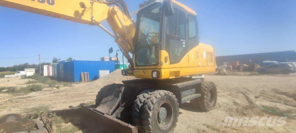 Komatsu PW 140-7 Kolesové rýpadlá
