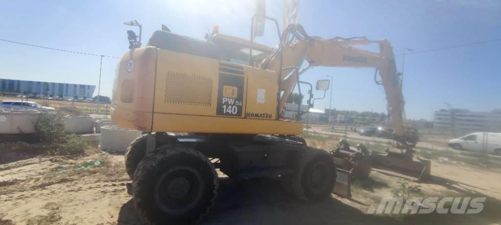 Komatsu PW 140-7 Kolesové rýpadlá