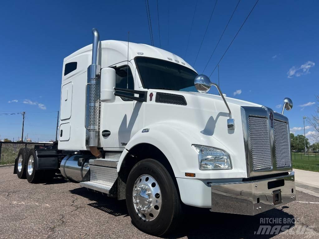 Kenworth T 880 Ťahače