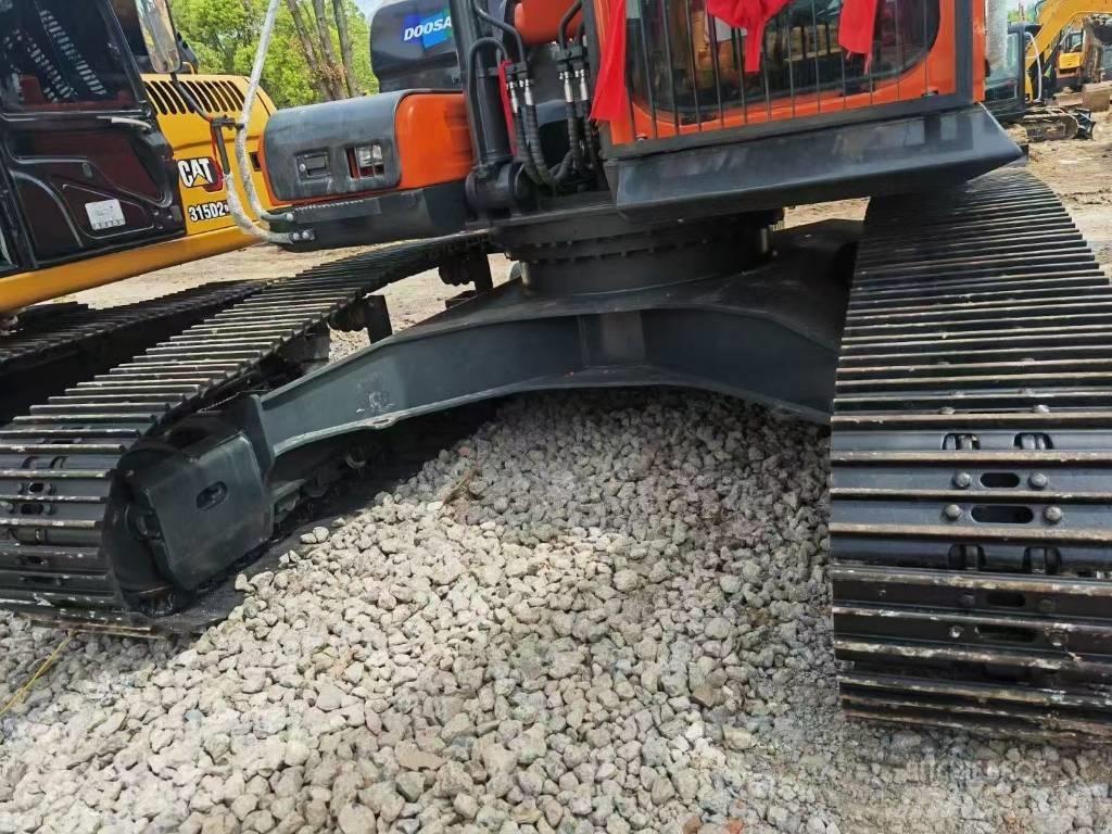 Doosan DX 300 LCA Pásové rýpadlá