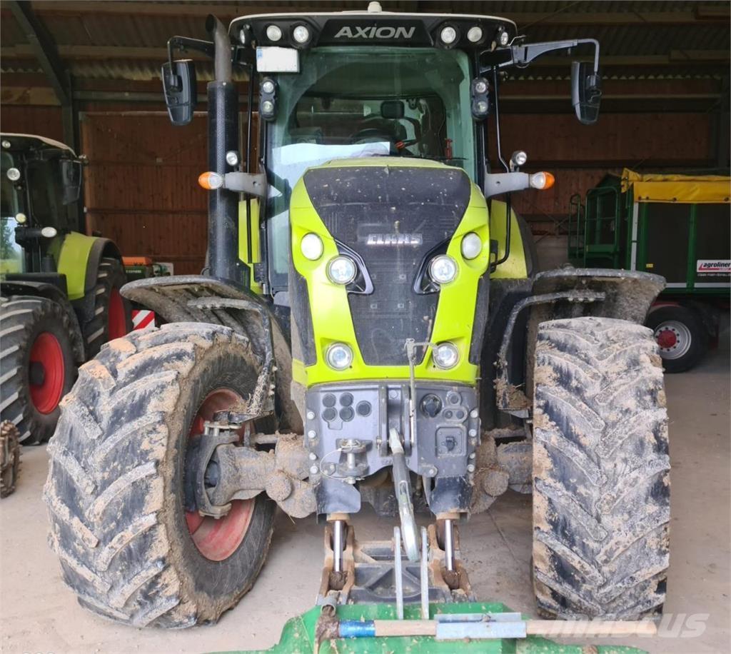 CLAAS Axion 810 Traktory