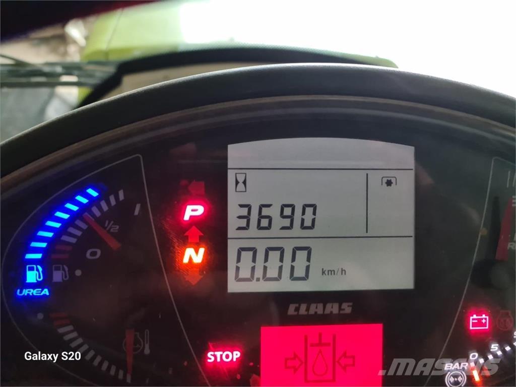 CLAAS Axion 810 Traktory