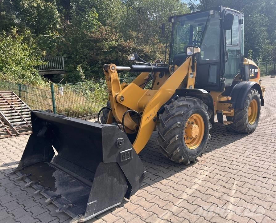 CAT 908M Radlader Kolesové nakladače