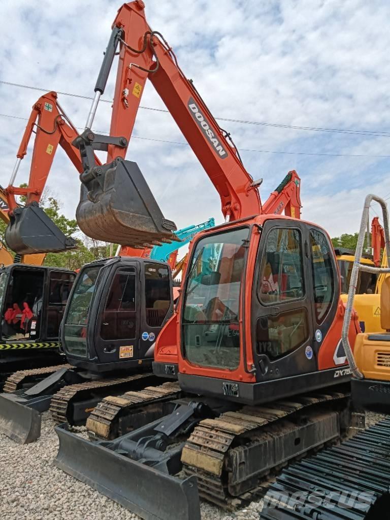 Doosan DX 75 Pásové rýpadlá