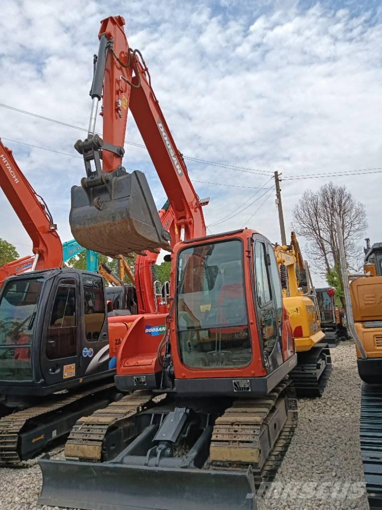 Doosan DX 75 Pásové rýpadlá