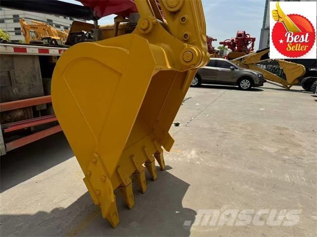 Komatsu PC 220 Pásové rýpadlá