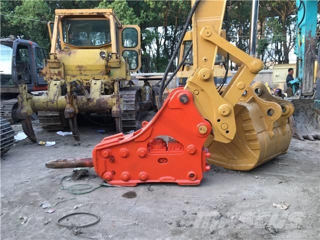 CAT 325 C Pásové rýpadlá