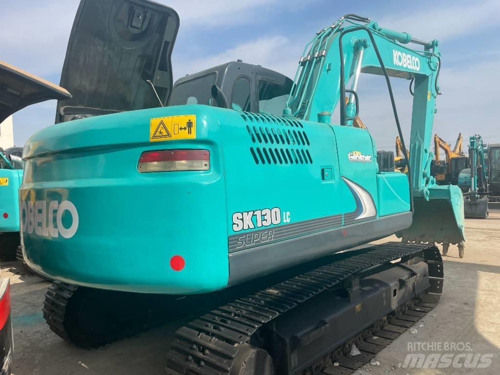 Kobelco 130 Midi rýpadlá 7 t - 12 t