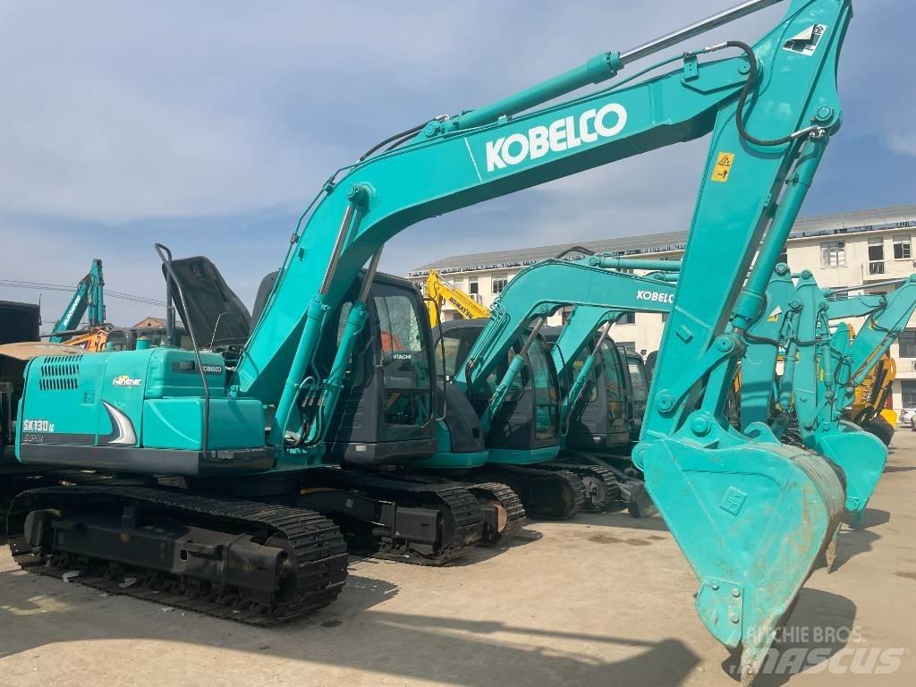 Kobelco 130 Midi rýpadlá 7 t - 12 t