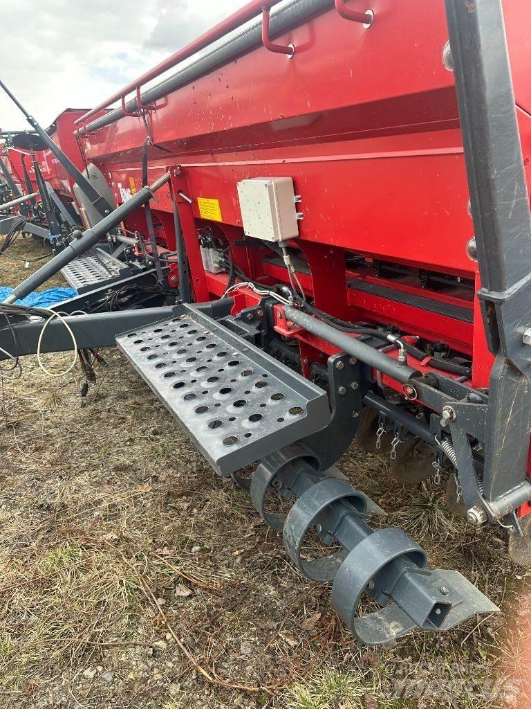 Tume HKL4000 Mechanické sejačky