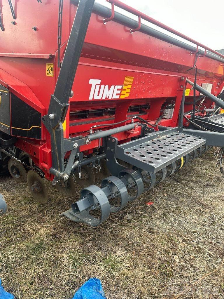 Tume HKL4000 Mechanické sejačky