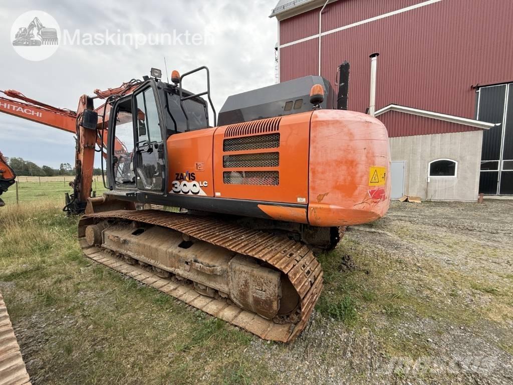 Hitachi ZX 300 LC-6 Pásové rýpadlá