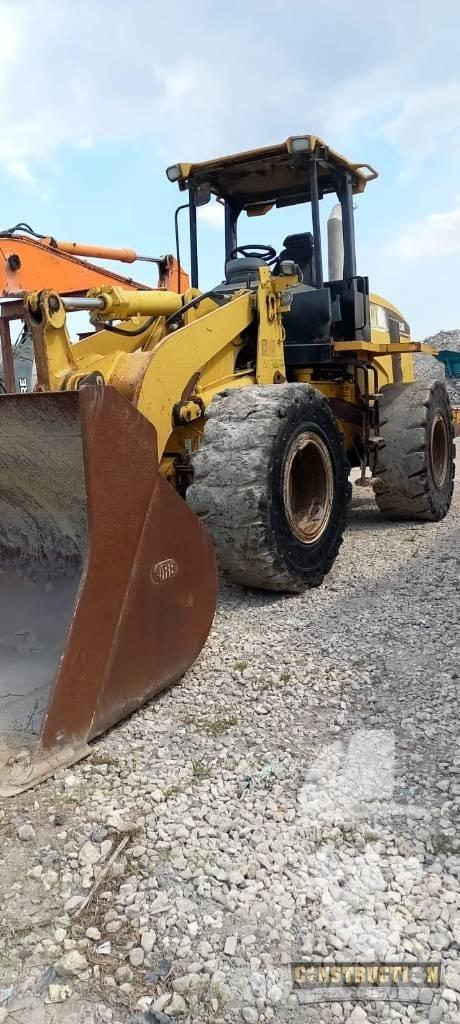 CAT 938 G Kolesové nakladače
