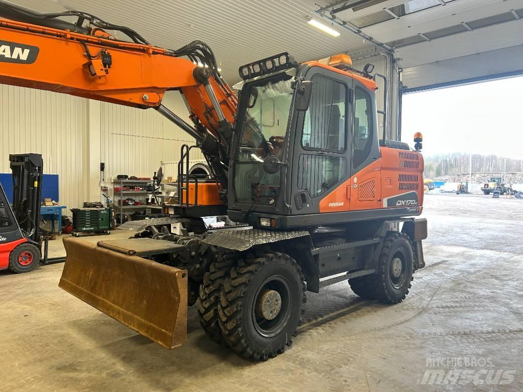 Doosan DX170W-5 Kolesové rýpadlá