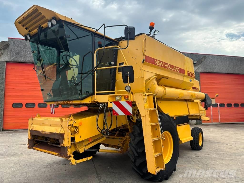 New Holland TX 32 Kombinované zberacie stroje