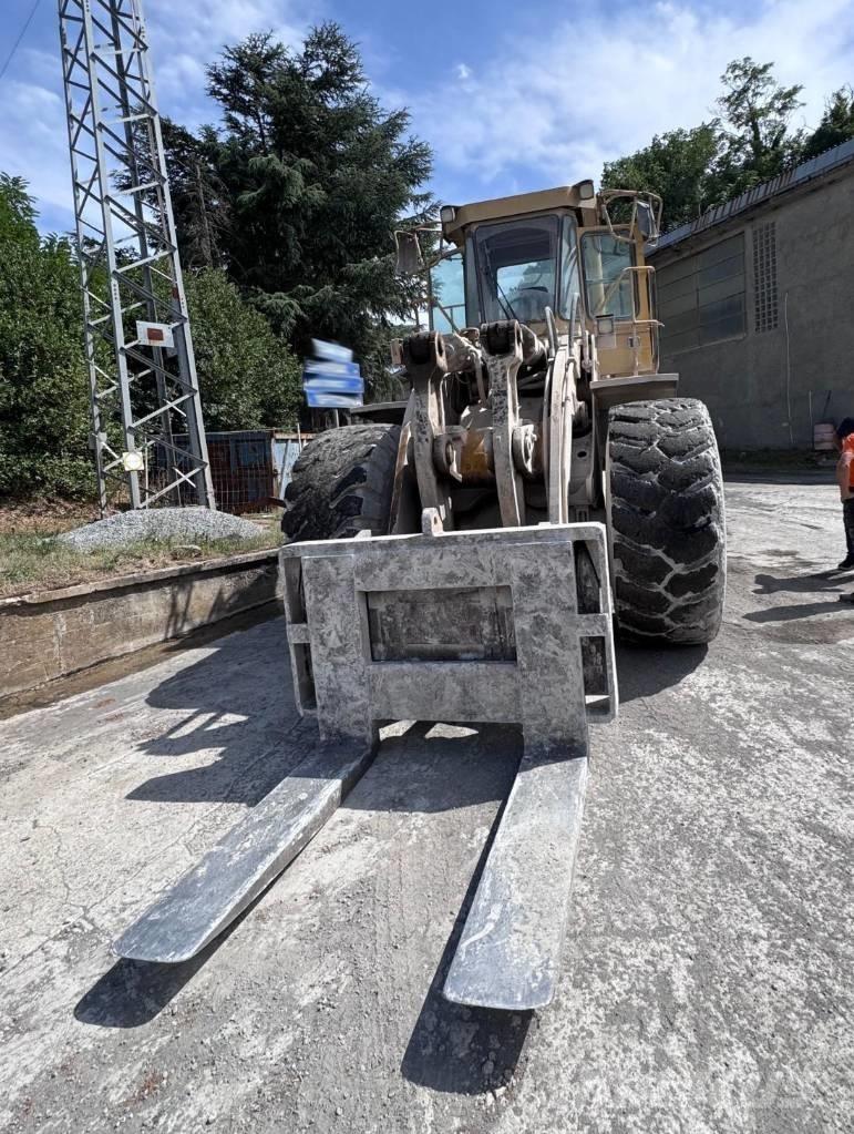 CAT 980 F Kolesové nakladače