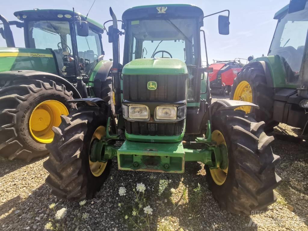 John Deere 6230 Traktory