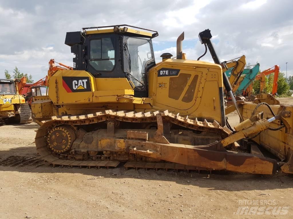 CAT D 7 E LGP Pásové dozéry