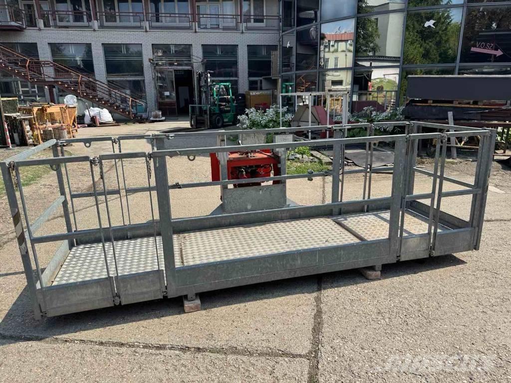 Manitou N 4M Vertikálne stĺpové výťahy