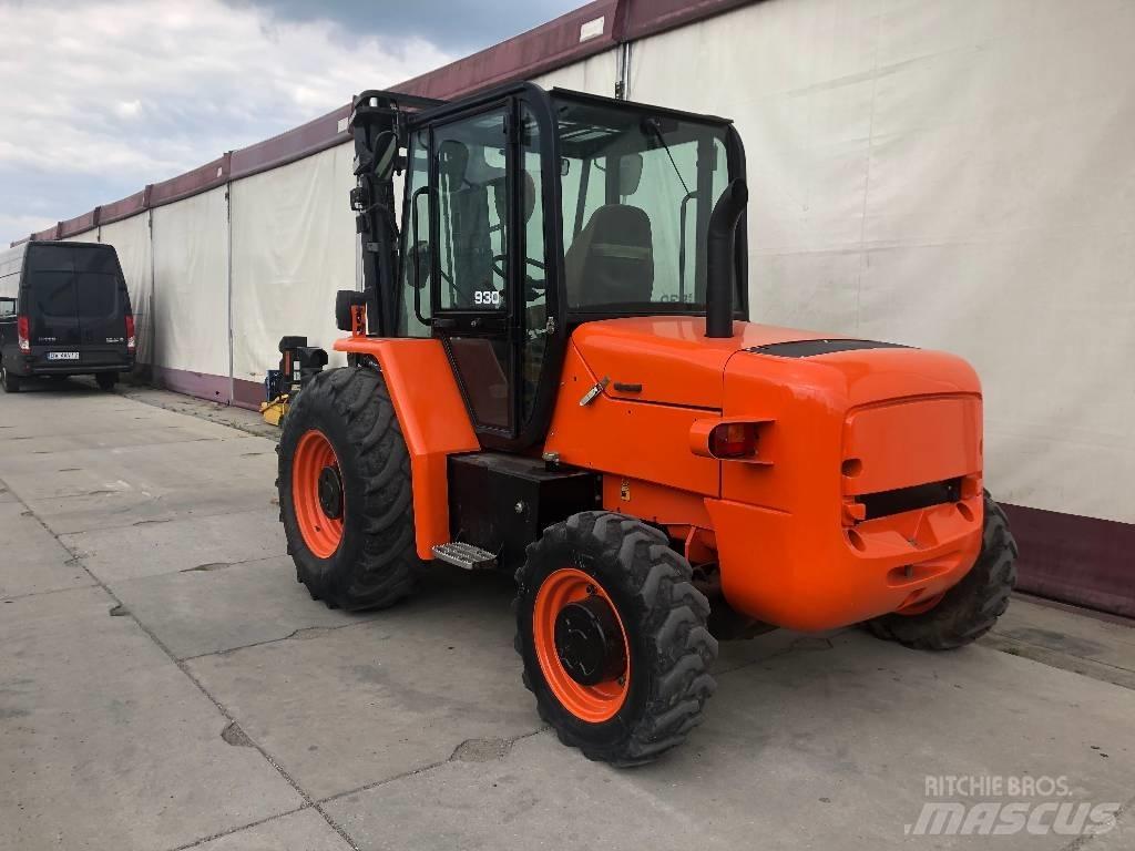 JCB 930-4 Terénne vysokozdvižné vozíky