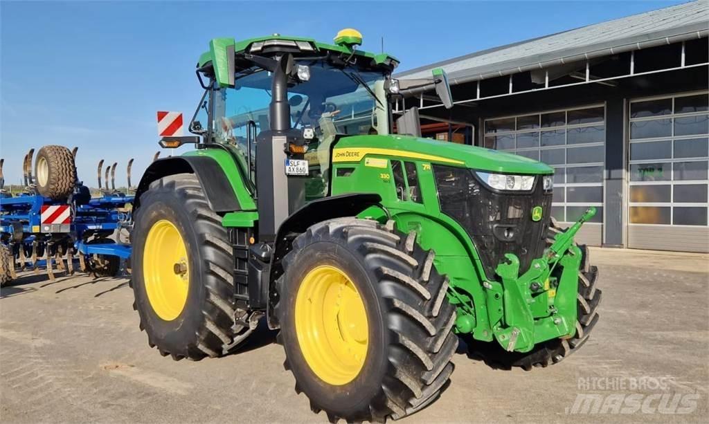 John Deere 7R 330 Traktory