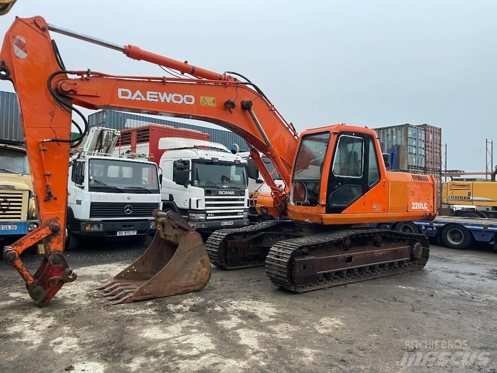 Daewoo Solar 220 LC Pásové rýpadlá