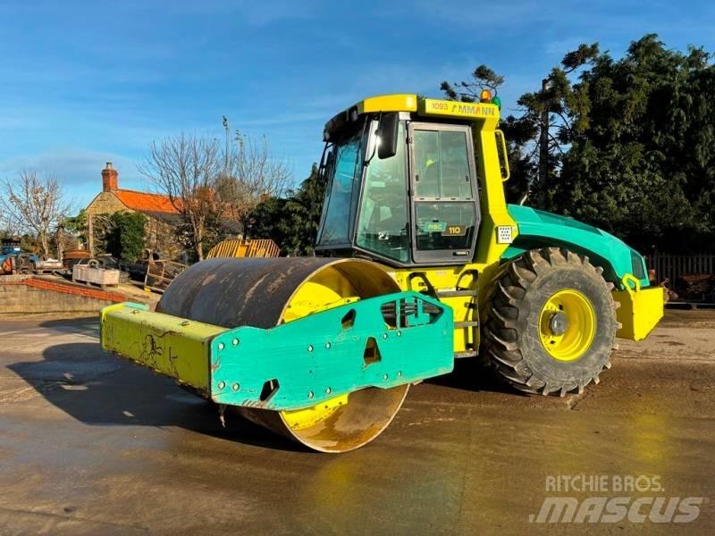 Ammann ASC 110 Ťahačové valce