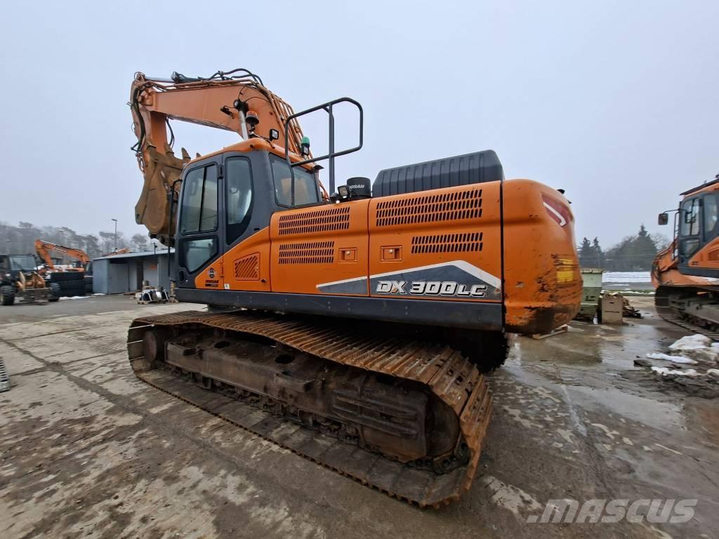 Doosan DX 300 LC-7 Pásové rýpadlá