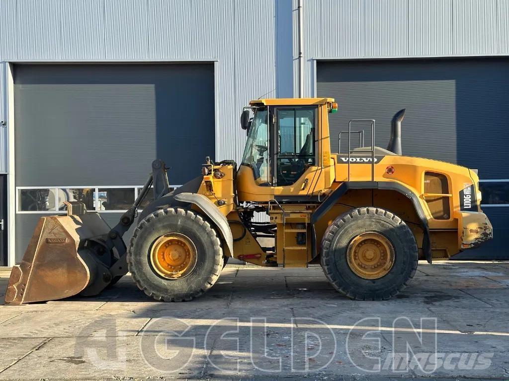 Volvo L110G Kolesové nakladače