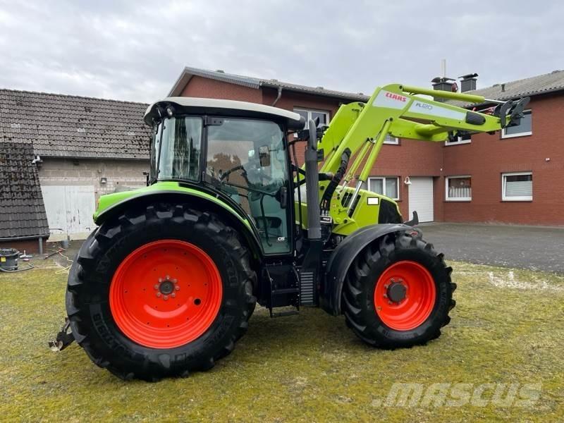 CLAAS ARION 440 Traktory